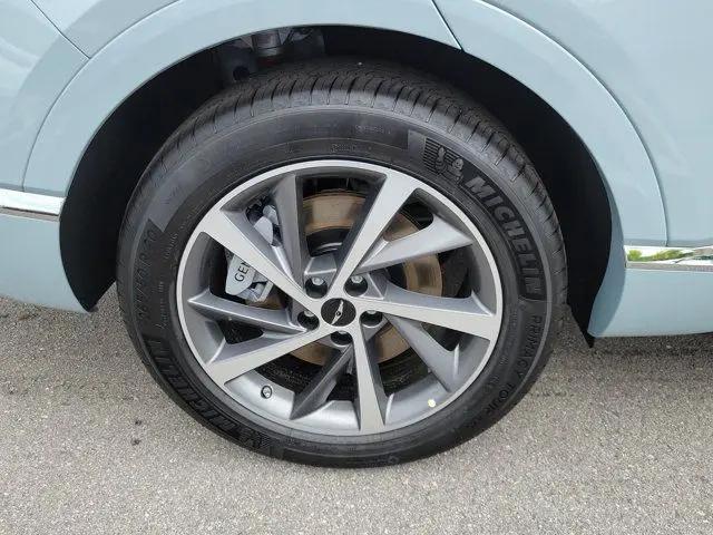 2027 Genesis GV80 2.5T Select