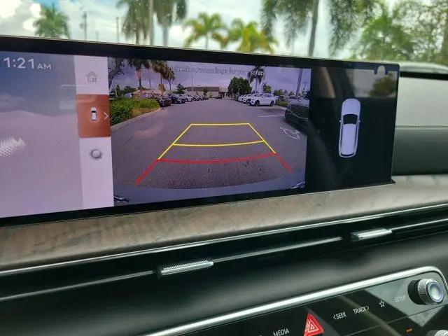 2027 Genesis GV80 2.5T Select