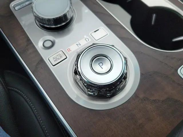 2027 Genesis GV80 2.5T Select