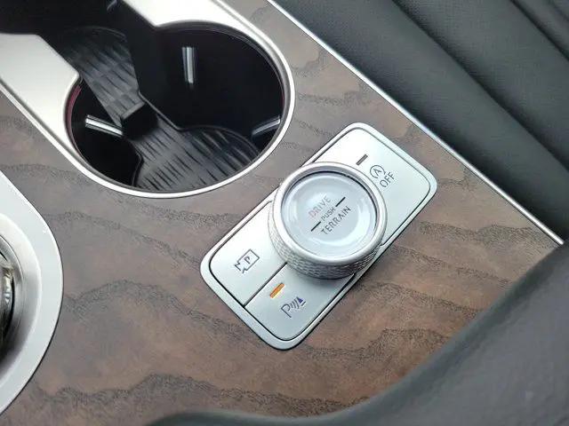 2027 Genesis GV80 2.5T Select