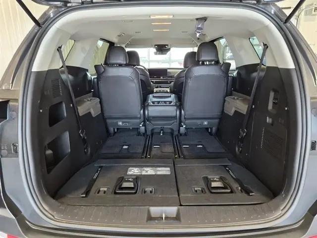 2025 Kia Carnival MPV LXS