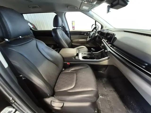 2025 Kia Carnival MPV LXS