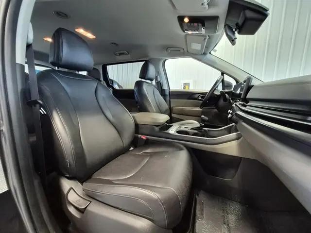 2025 Kia Carnival MPV LXS