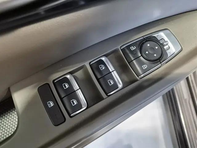 2025 Kia Carnival MPV LXS