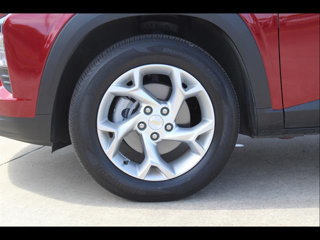 2025 Chevrolet Trax FWD LS