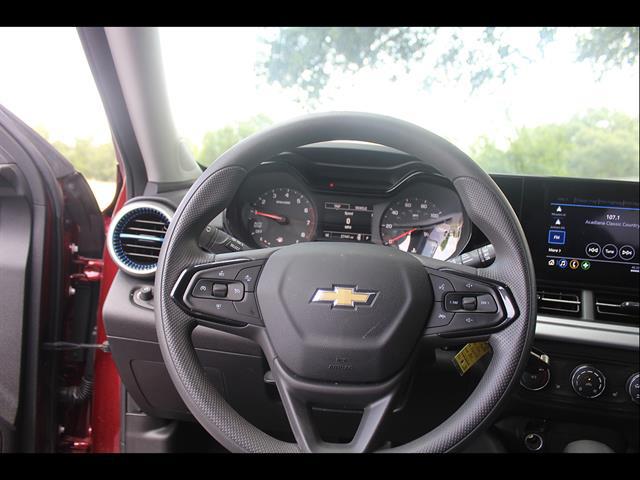 2025 Chevrolet Trax FWD LS