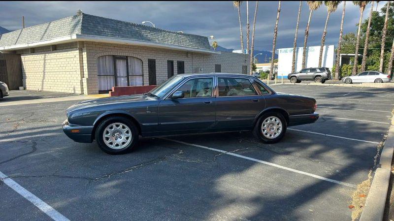 2001 Jaguar XJ XJ8