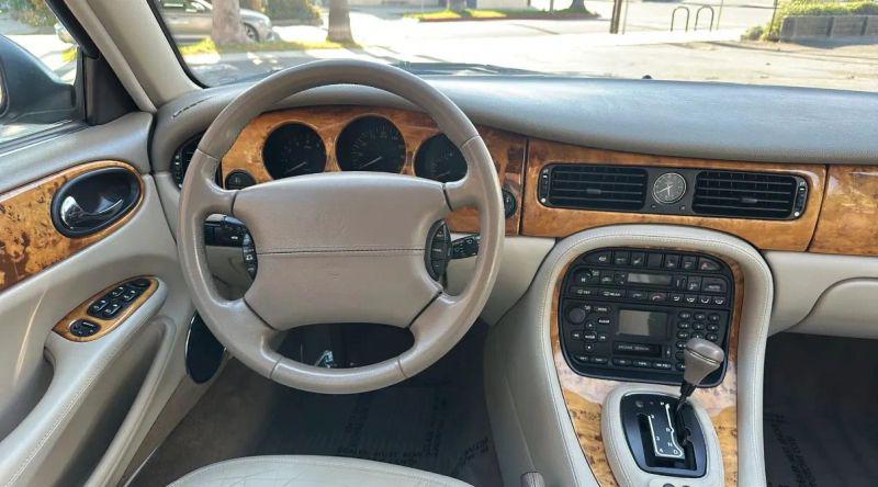 2001 Jaguar XJ XJ8