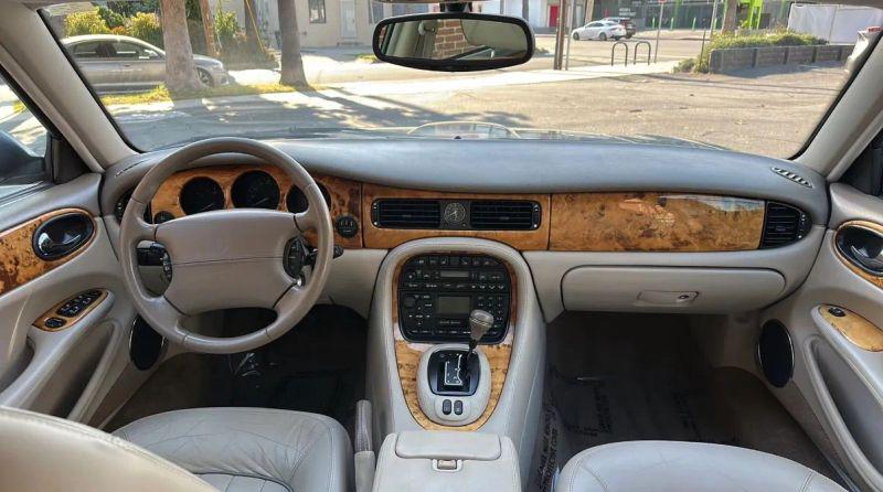 2001 Jaguar XJ XJ8