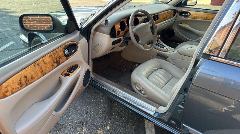2001 Jaguar XJ XJ8