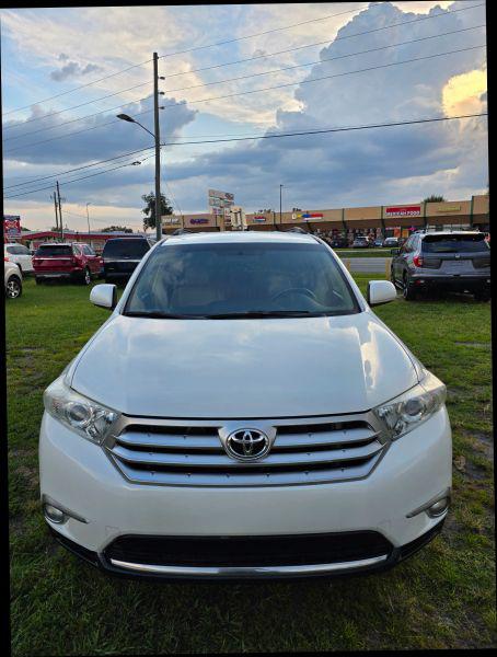 2013 Toyota Highlander Base Plus for sale in Kissimmee, FL