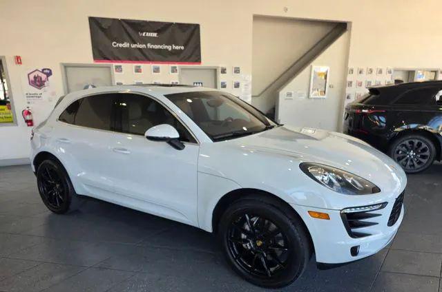 2016 Porsche Macan S