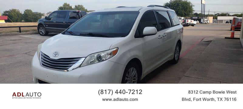2017 Toyota Sienna XLE Premium 8 Passenger for sale in Fort Worth, TX