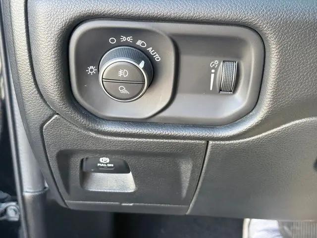 2023 Ram 1500 Big Horn Quad Cab 4x4 6'4" Box