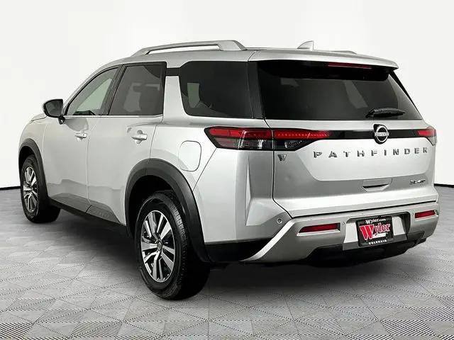 2025 Nissan Pathfinder SL 4WD