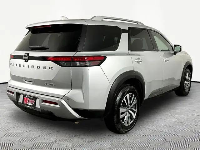 2025 Nissan Pathfinder SL 4WD