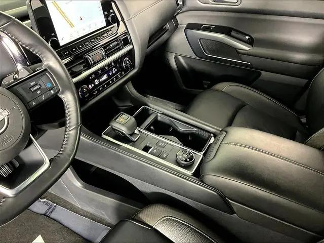 2025 Nissan Pathfinder SL 4WD
