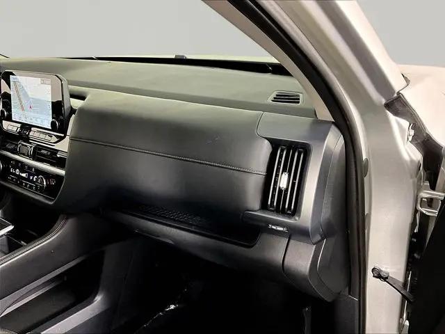 2025 Nissan Pathfinder SL 4WD
