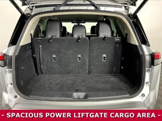 2025 Nissan Pathfinder SL 4WD