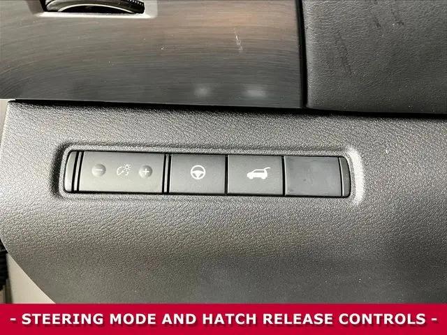 2025 Nissan Pathfinder SL 4WD