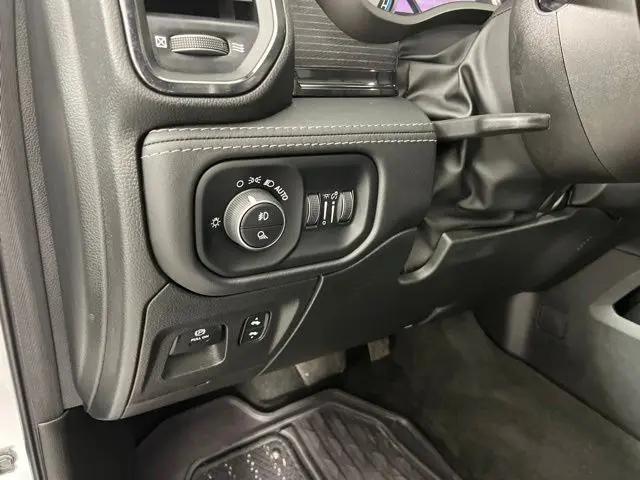 2022 Ram 1500 Limited Crew Cab 4x4 57 Box