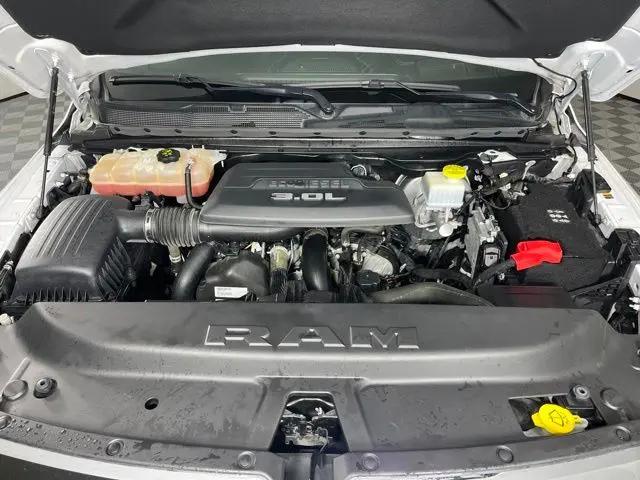2022 Ram 1500 Limited Crew Cab 4x4 57 Box