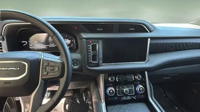 2023 GMC Yukon 4WD Denali