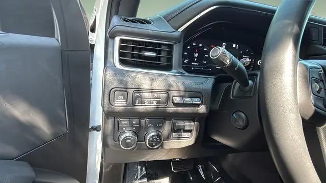 2023 GMC Yukon 4WD Denali