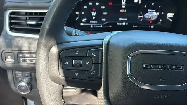 2023 GMC Yukon 4WD Denali