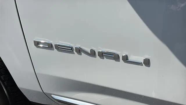 2023 GMC Yukon 4WD Denali