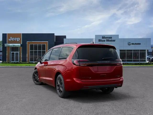 2027 Chrysler Pacifica Limited