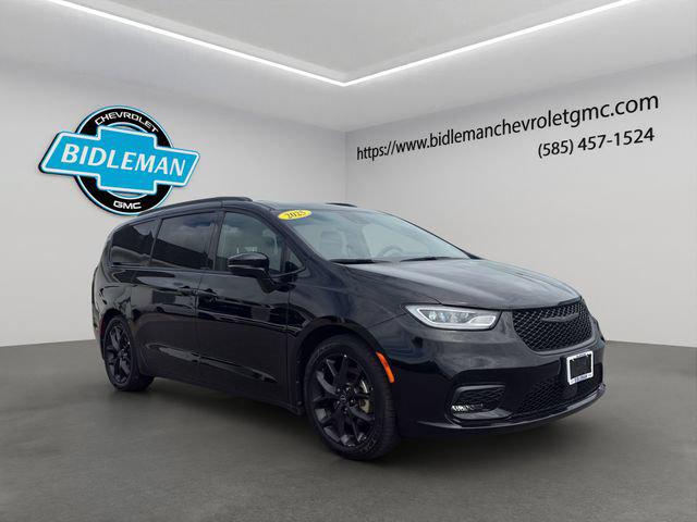 2025 Chrysler Pacifica Limited for sale in Albion, NY