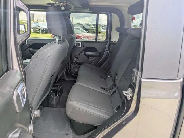 2021 Jeep Gladiator Sport
