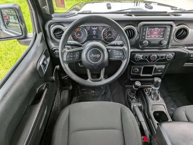 2021 Jeep Gladiator Sport