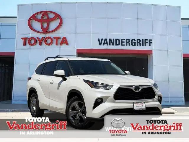 2021 Toyota Highlander LE for sale in Arlington, TX