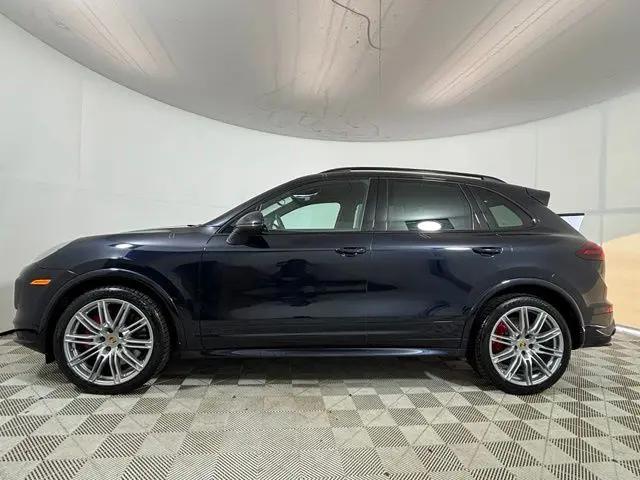 2016 Porsche Cayenne GTS
