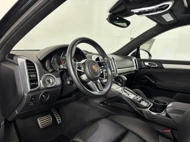 2016 Porsche Cayenne GTS
