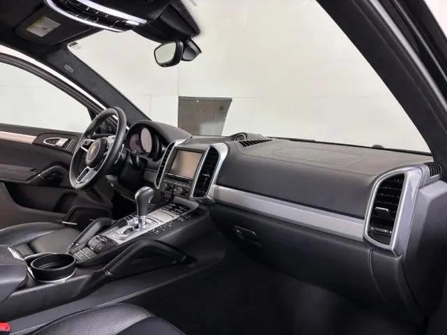 2016 Porsche Cayenne GTS