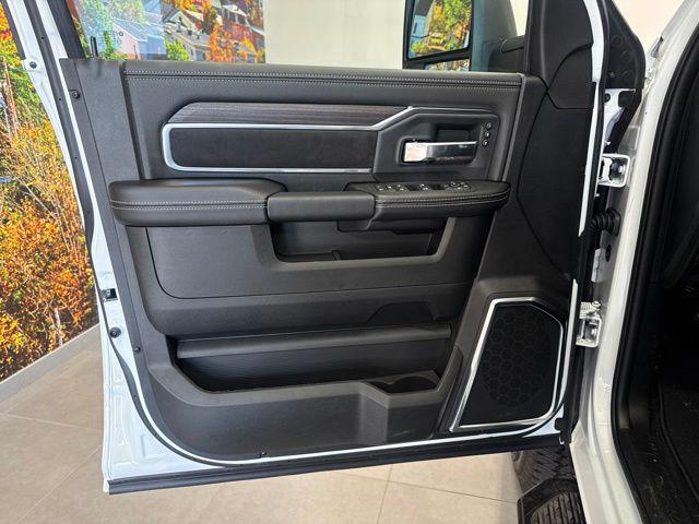 2026 Ram 2500 Laramie Crew Cab 4x4 64 Box