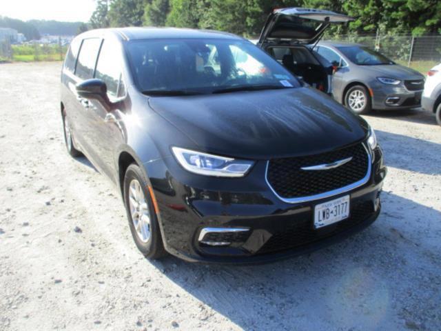 2025 Chrysler Pacifica Select for sale in Toledo, OH