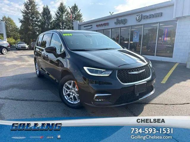 2024 Chrysler Pacifica Touring L for sale in Chelsea, MI