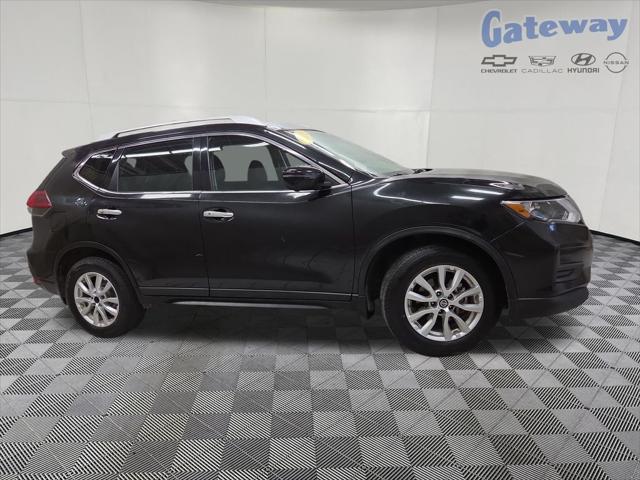 2018 Nissan Rogue SV for sale in FARGO, ND