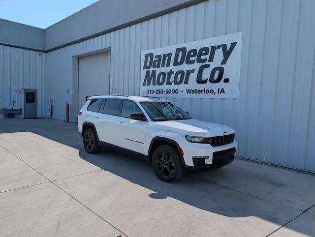2024 Jeep Grand Cherokee L Limited 4x4 for sale in Waterloo, IA