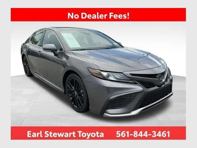 2022 Toyota Camry XSE Hybrid for sale in Lake Park, FL