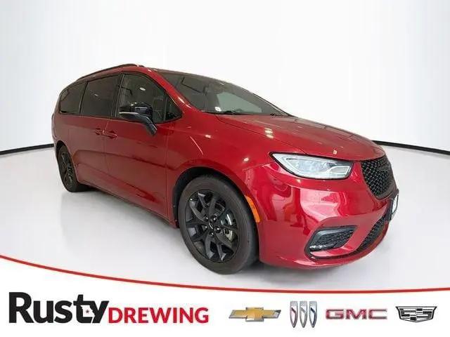 2025 Chrysler Pacifica Limited for sale in Jefferson City, MO