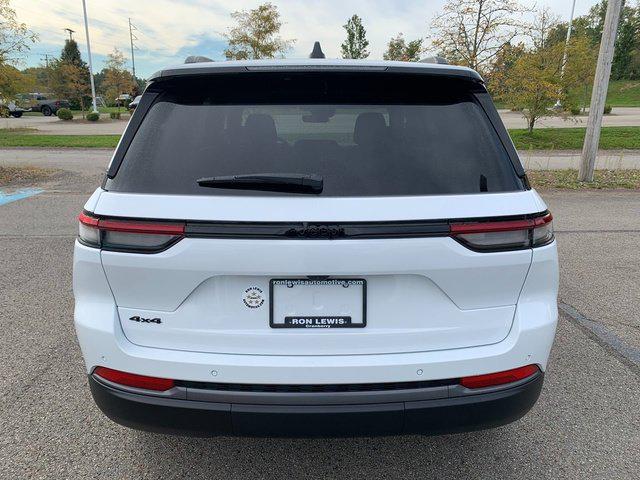 2027 Jeep Grand Cherokee GRAND CHEROKEE LAREDO ALTITUDE 4X4