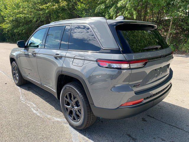 2027 Jeep Grand Cherokee GRAND CHEROKEE LAREDO ALTITUDE 4X4