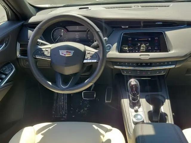 2023 Cadillac XT4 FWD Sport