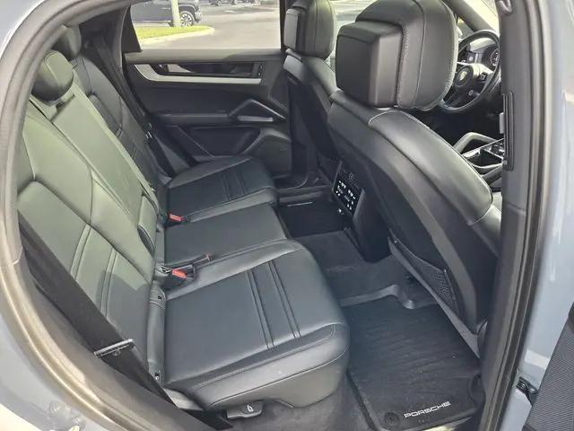 2024 Porsche Cayenne Cayenne
