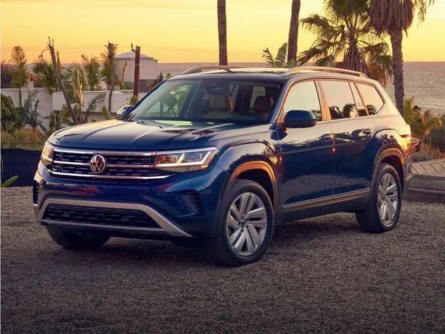 2023 Volkswagen Atlas 3.6L V6 SE w/Technology for sale in Lawrence, MA